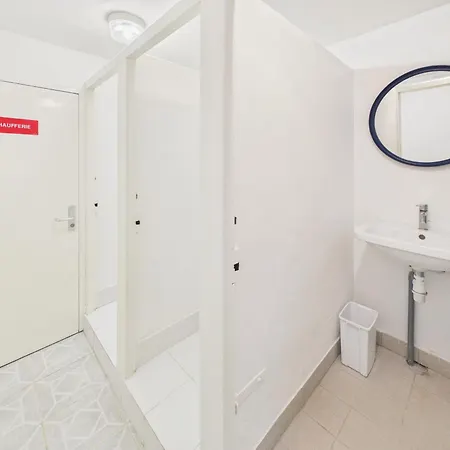 Maison Avec Grande Terrasse Et Jardin Pour 9 *