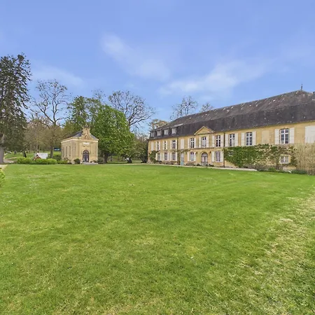 Holiday home Maison Avec Grande Terrasse Et Jardin Pour 9 *